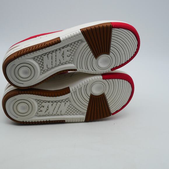 NEW Nike Women's 7  Gamma Force Sneakers Shoes White Red DX9176-004 - Picture 9 of 10